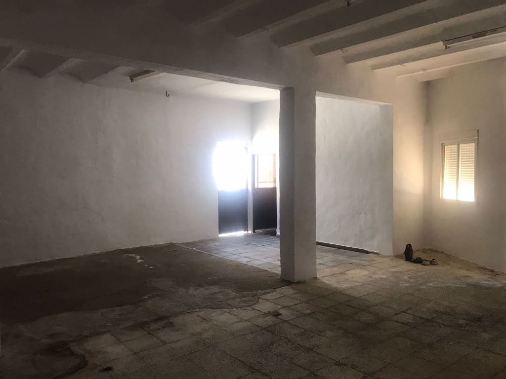 Casa de 3 habitaciones en Las Casillas de Martos en venta con garaje - 57.000 € (Ref: 10185349)