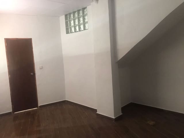 3 sypialnia Dom na sprzedaż w Las Casillas de Martos, Martos z garażem - 57 000 € (Ref: 10185349)