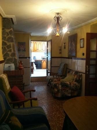 Casa de 5 habitaciones en Martos en venta - 58.000 € (Ref: 1742582)