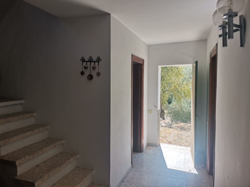 6 soveværelse Finca/Landehus til salg i Las Casillas de Martos - € 70.000 (Ref: 1745506)