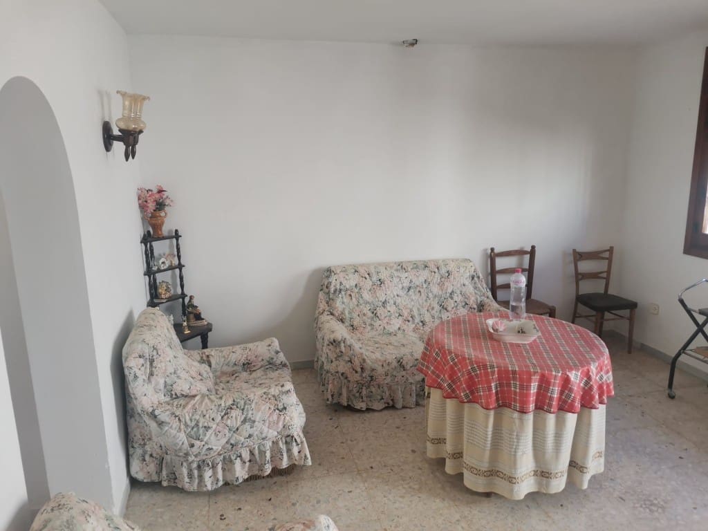 6 soveværelse Finca/Landehus til salg i Las Casillas de Martos - € 70.000 (Ref: 1745506)