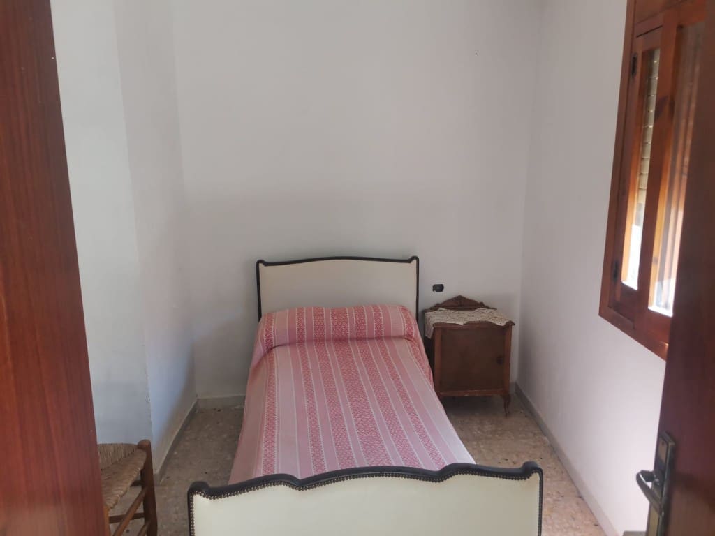 6 soveværelse Finca/Landehus til salg i Las Casillas de Martos - € 70.000 (Ref: 1745506)