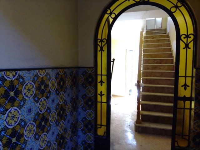6 chambre Maison de Ville à vendre à Martos avec garage - 65 000 € (Ref: 2439765)