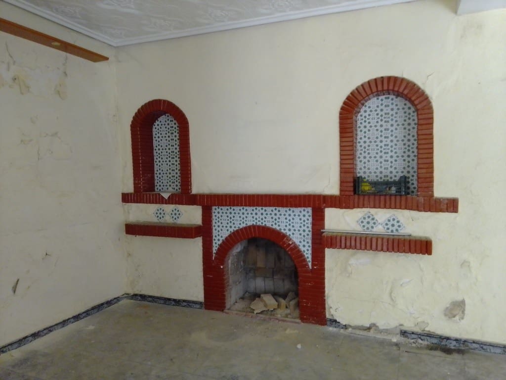 6 chambre Maison de Ville à vendre à Martos avec garage - 65 000 € (Ref: 2439765)