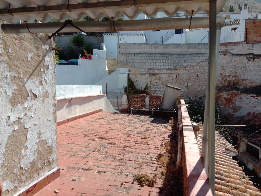6 chambre Maison de Ville à vendre à Martos avec garage - 65 000 € (Ref: 2439765)