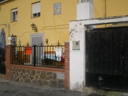 Casa de 4 habitaciones en Frailes en venta con garaje - 130.000 € (Ref: 2439798)