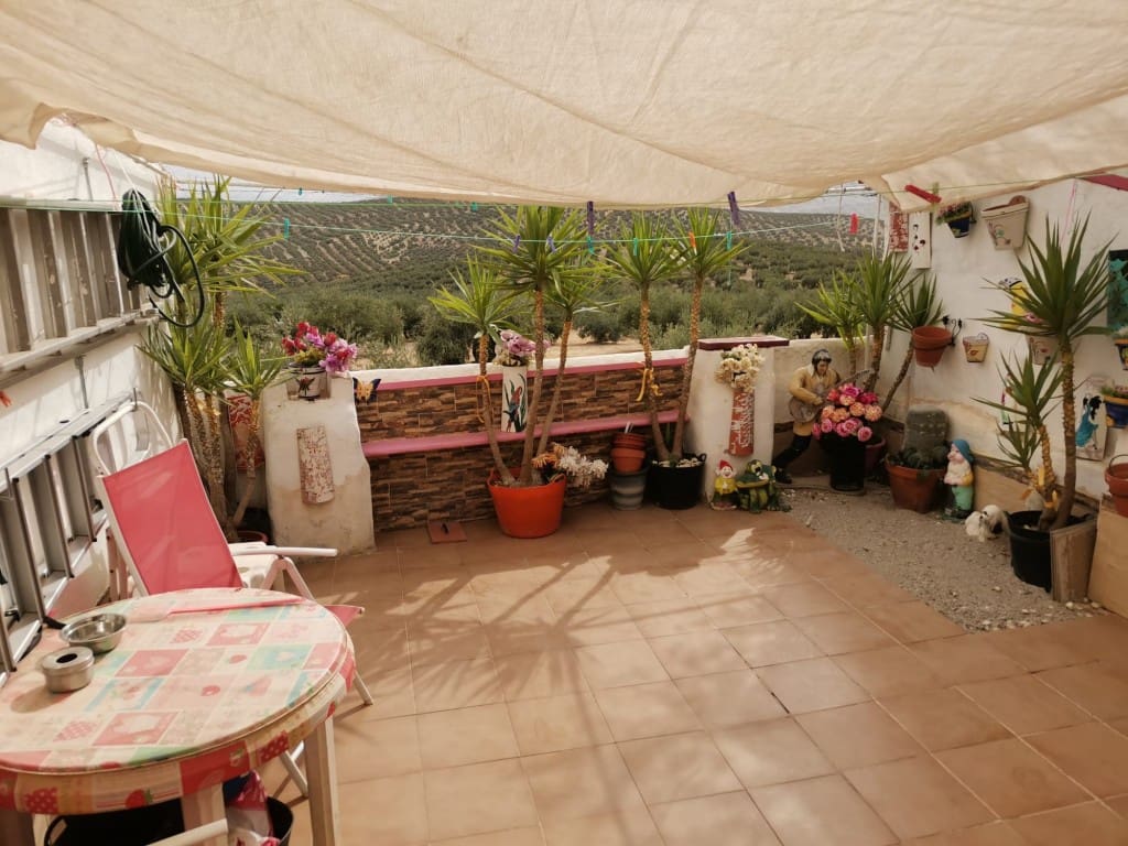 3 soveværelse Byhus til salg i Bobadilla de Alcaudete med swimmingpool - € 55.000 (Ref: 2439820)