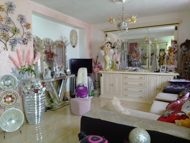 3 soverom Hus til salgs i Bobadilla de Alcaudete, Alcaudete med svømmebasseng - € 55 000 (Ref: 2439820)