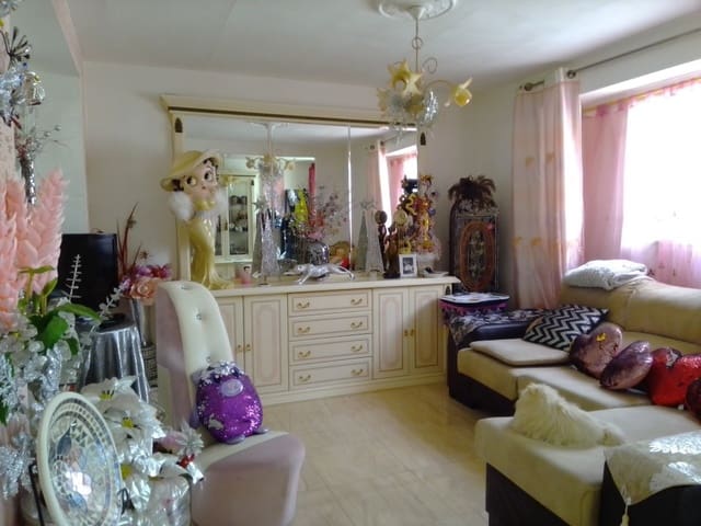 3 soverom Hus til salgs i Bobadilla de Alcaudete, Alcaudete med svømmebasseng - € 55 000 (Ref: 2439820)