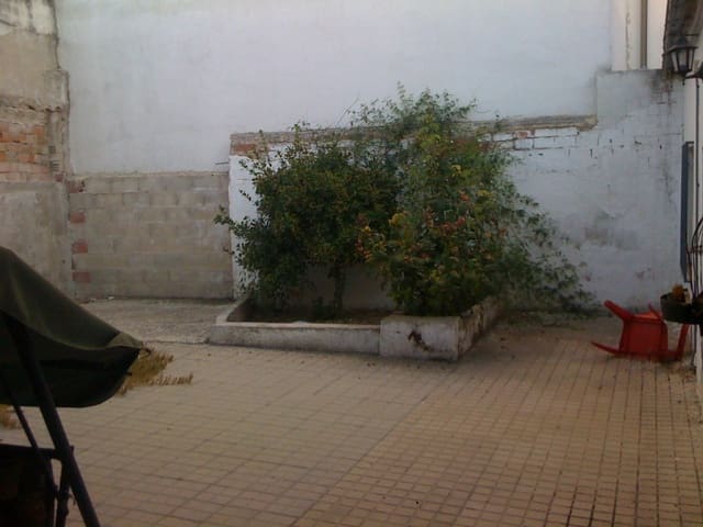 3 soveværelse Byhus til salg i Monte Lope Alvarez, Martos med swimmingpool - € 45.000 (Ref: 3431446)