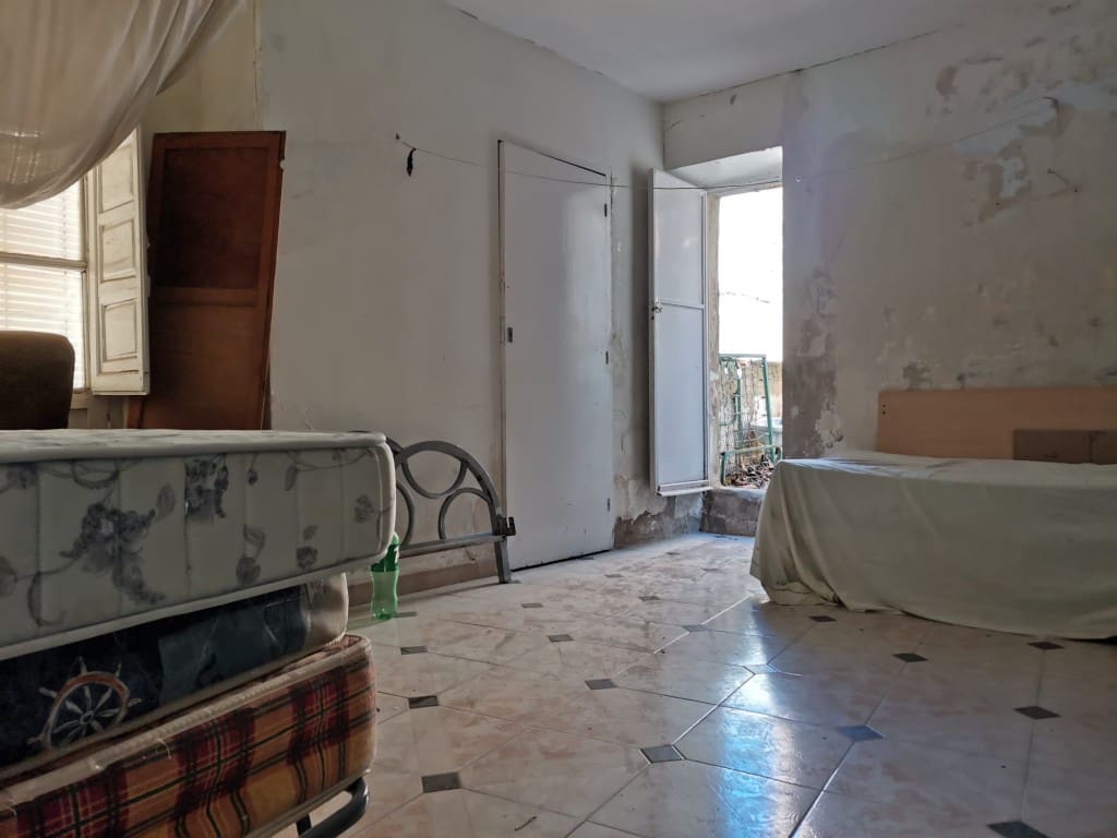 4 soveværelse Byhus til salg i Martos - € 20.000 (Ref: 3942539)