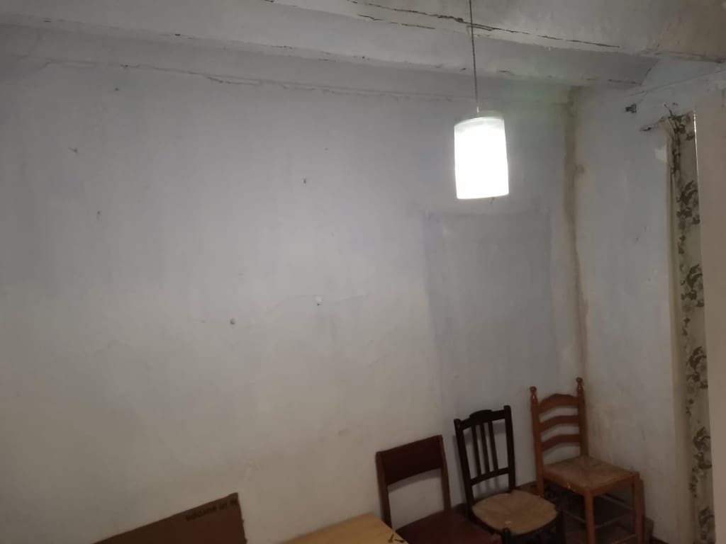 4 soveværelse Byhus til salg i Martos - € 20.000 (Ref: 3942539)