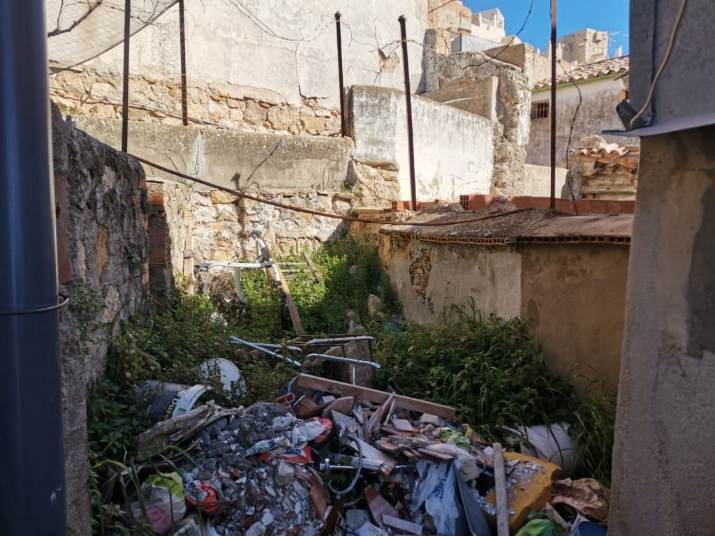 4 soveværelse Byhus til salg i Martos - € 20.000 (Ref: 3942539)