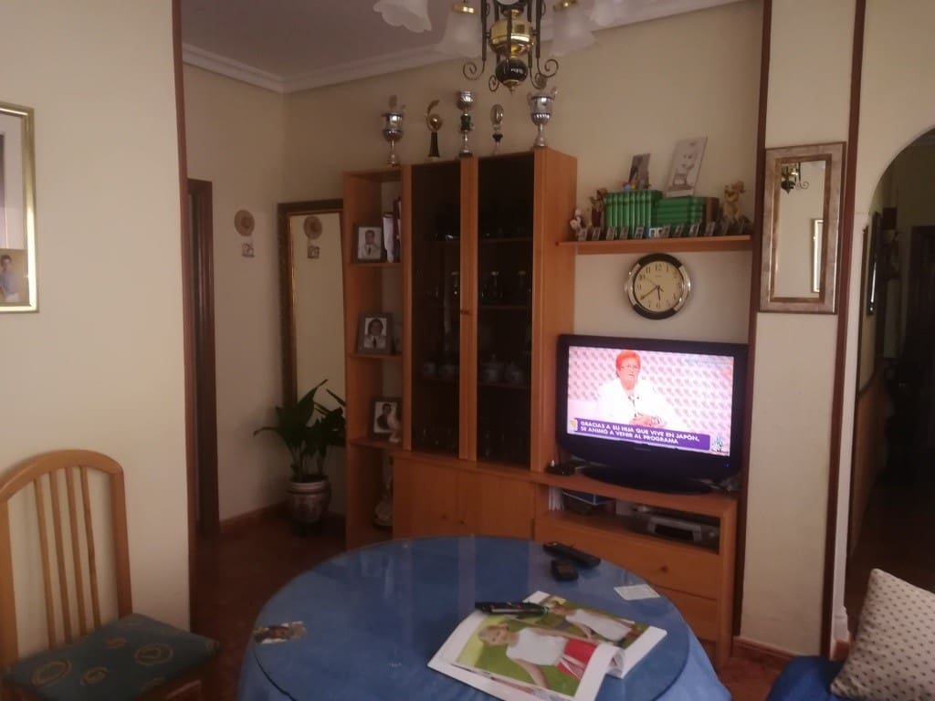 3 slaapkamer Appartement te koop in Martos - € 70.000 (Ref: 4155320)
