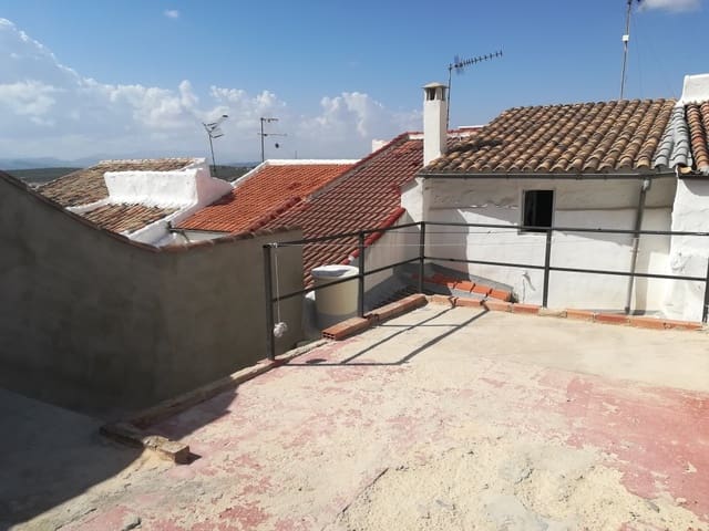 3 soverom Hus til salgs i Martos - € 36 000 (Ref: 4544165)