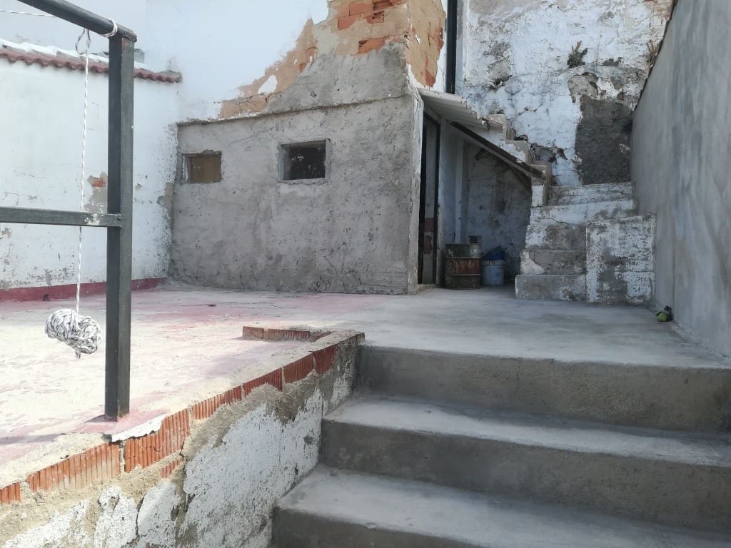 3 soverom Hus til salgs i Martos - € 36 000 (Ref: 4544165)