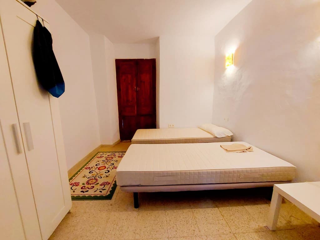 6 soveværelse Byhus til salg i Luque med garage - € 79.000 (Ref: 4960018)