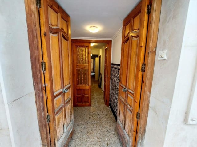 6 soveværelse Byhus til salg i Luque med garage - € 79.000 (Ref: 4960018)