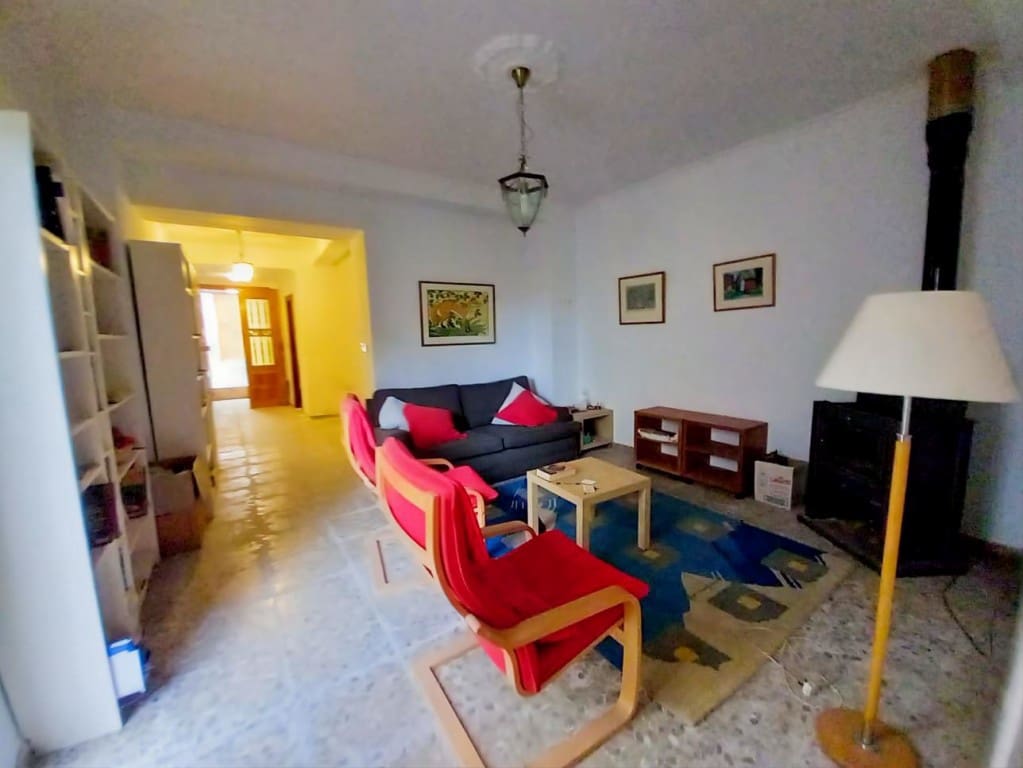 6 soverom Hus til salgs i Luque med garasje - € 79 000 (Ref: 4960018)