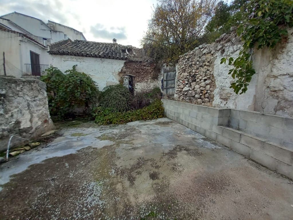 6 soverom Hus til salgs i Luque med garasje - € 79 000 (Ref: 4960018)