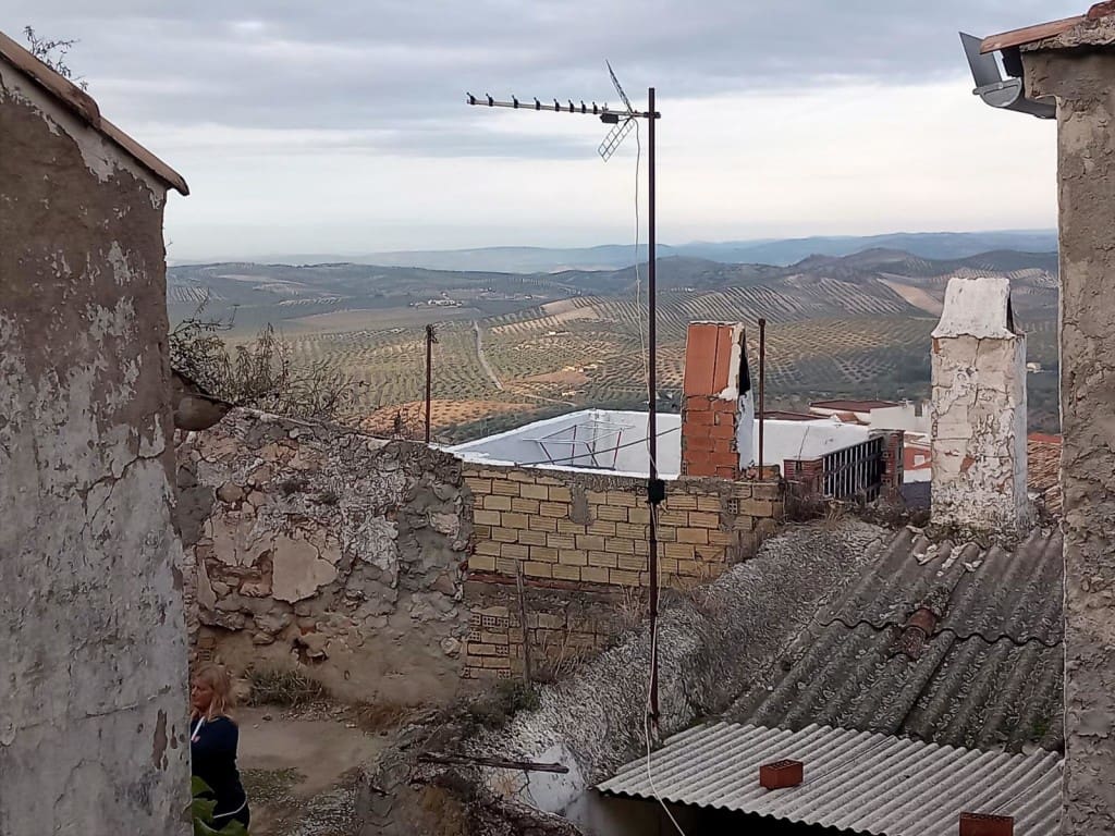 6 soverom Hus til salgs i Luque med garasje - € 79 000 (Ref: 4960018)