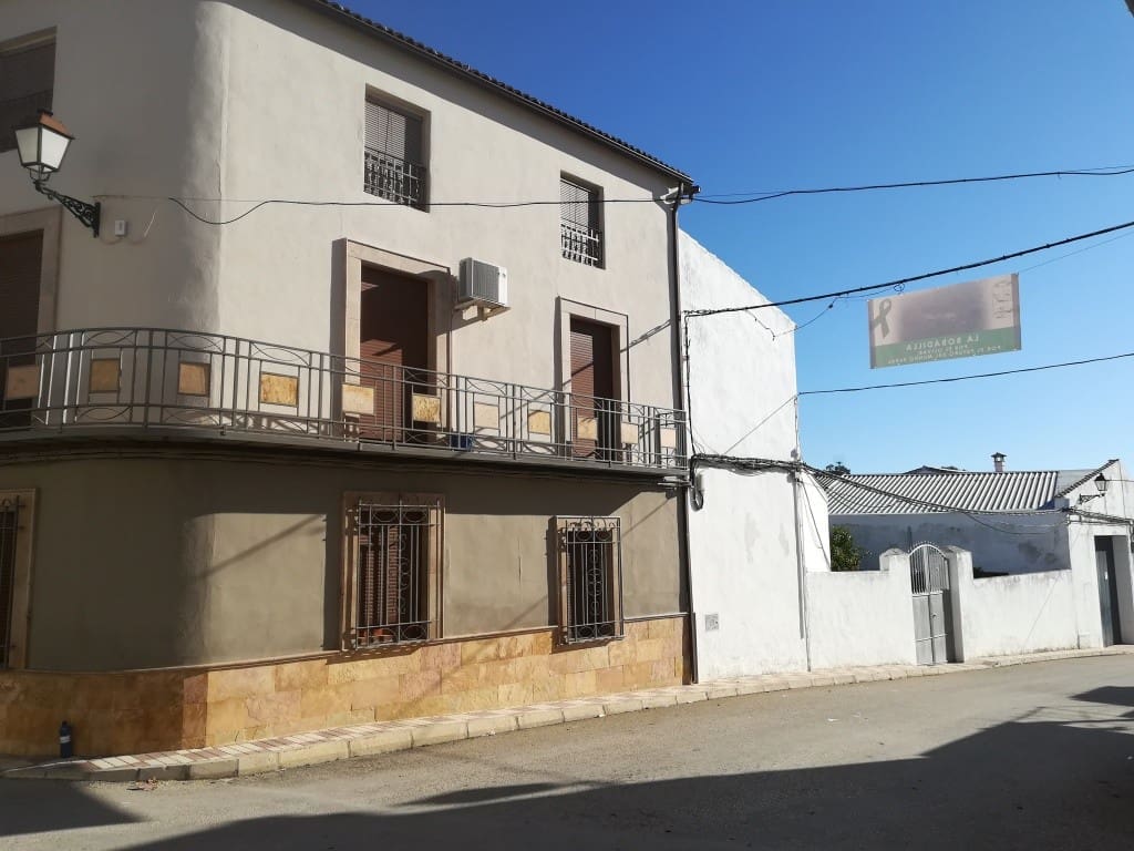 5 soveværelse Byhus til salg i Bobadilla de Alcaudete - € 150.000 (Ref: 5125481)