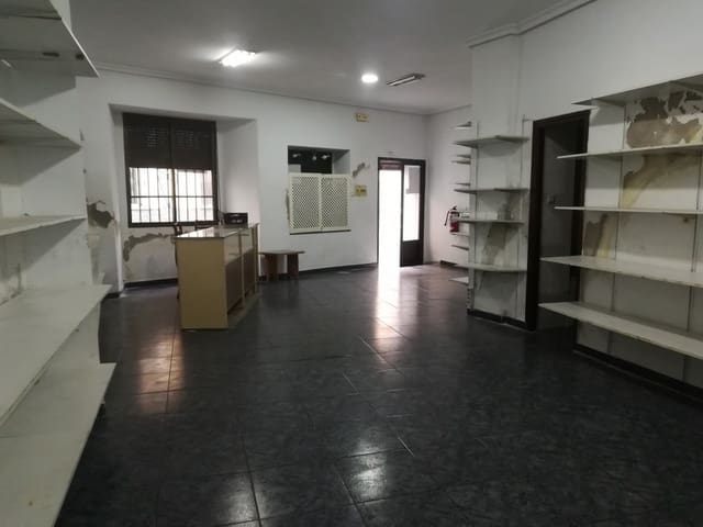 3 slaapkamer Commercieel te koop in Martos met garage - € 70.000 (Ref: 5209750)