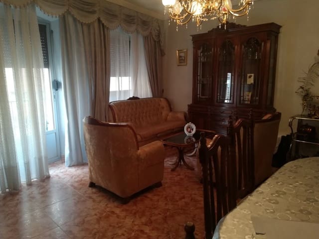 3 slaapkamer Commercieel te koop in Martos met garage - € 70.000 (Ref: 5209750)