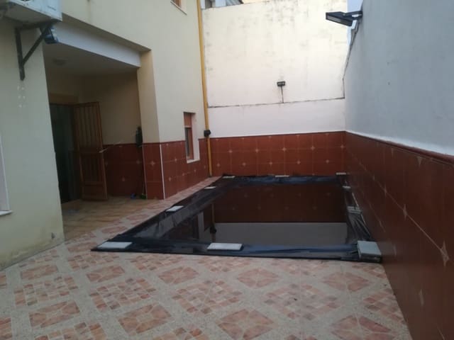 4 quarto Casa em Banda para venda em Monte Lope Alvarez, Martos com piscina garagem - 170 000 € (Ref: 5467053)