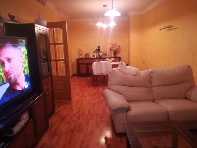 4 quarto Casa em Banda para venda em Monte Lope Alvarez, Martos com piscina garagem - 170 000 € (Ref: 5467053)