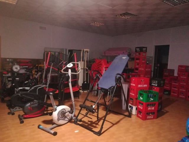 4 quarto Casa em Banda para venda em Monte Lope Alvarez, Martos com piscina garagem - 170 000 € (Ref: 5467053)