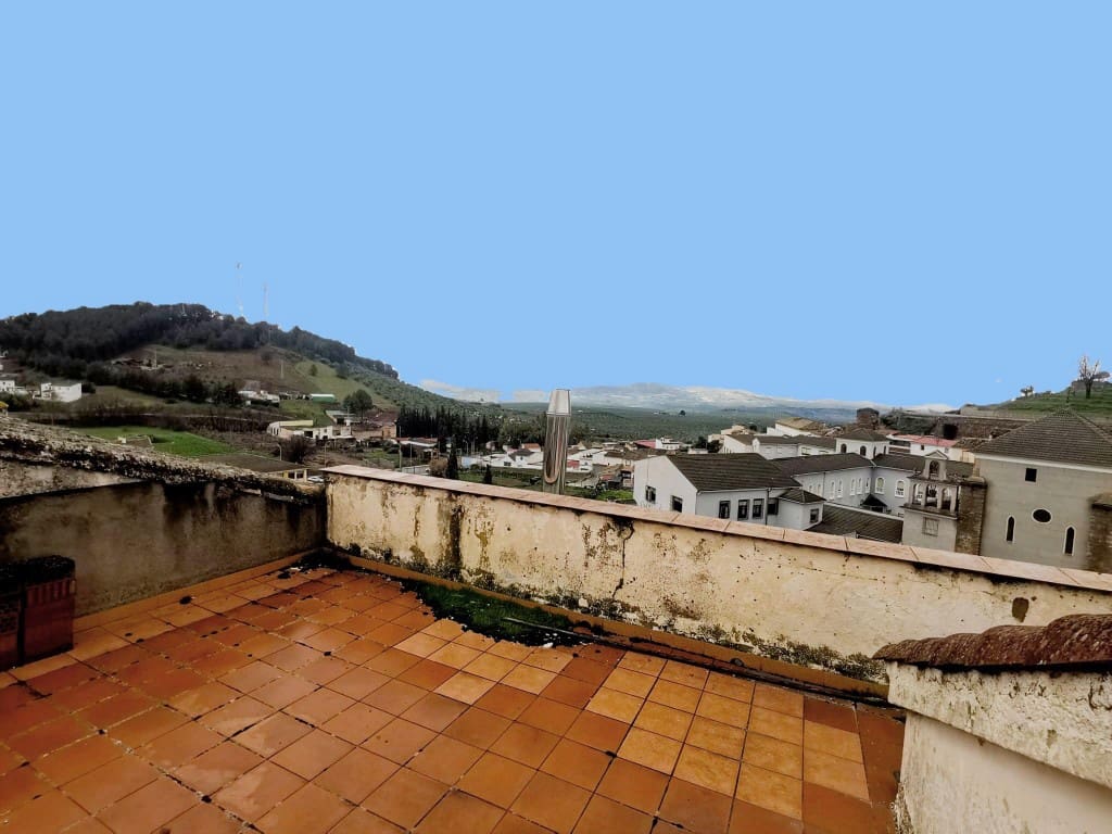 6 bedroom Townhouse for sale in Alcaudete with garage - € 145,000 (Ref: 5942759)