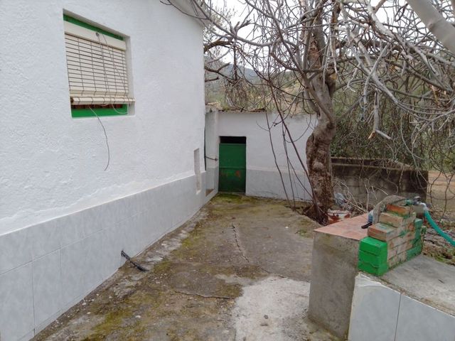 3 soveværelse Finca/Landehus til salg i Sabariego, Alcaudete med swimmingpool - € 93.000 (Ref: 5942760)