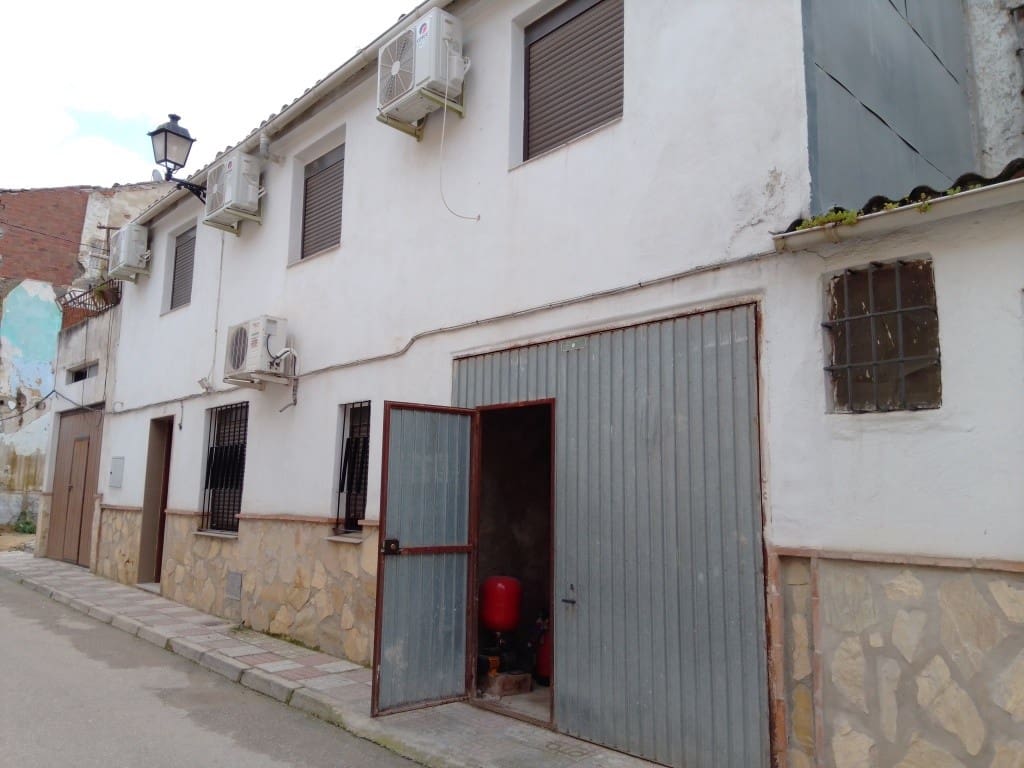 3 soveværelse Byhus til salg i Martos med garage - € 45.000 (Ref: 5953984)