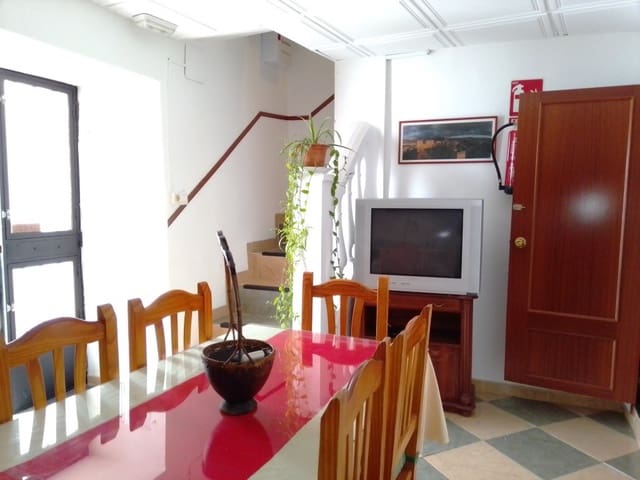 Casa de 3 habitaciones en Martos en venta - 70.000 € (Ref: 5986300)