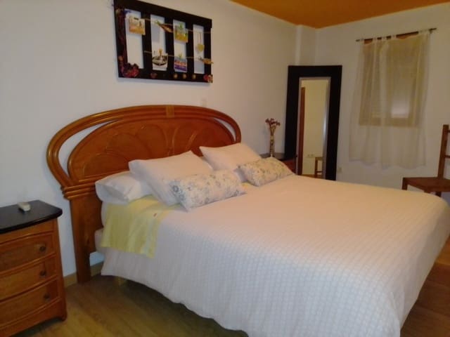 Casa de 3 habitaciones en Martos en venta - 70.000 € (Ref: 5986300)