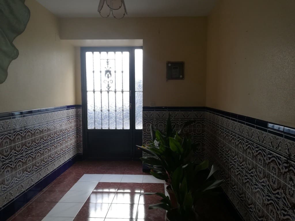 7 soveværelse Lejlighed til salg i Martos med garage - € 132.000 (Ref: 6044930)