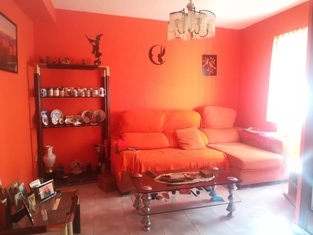 Casa de 3 habitaciones en Martos en venta con garaje - 75.000 € (Ref: 6091166)