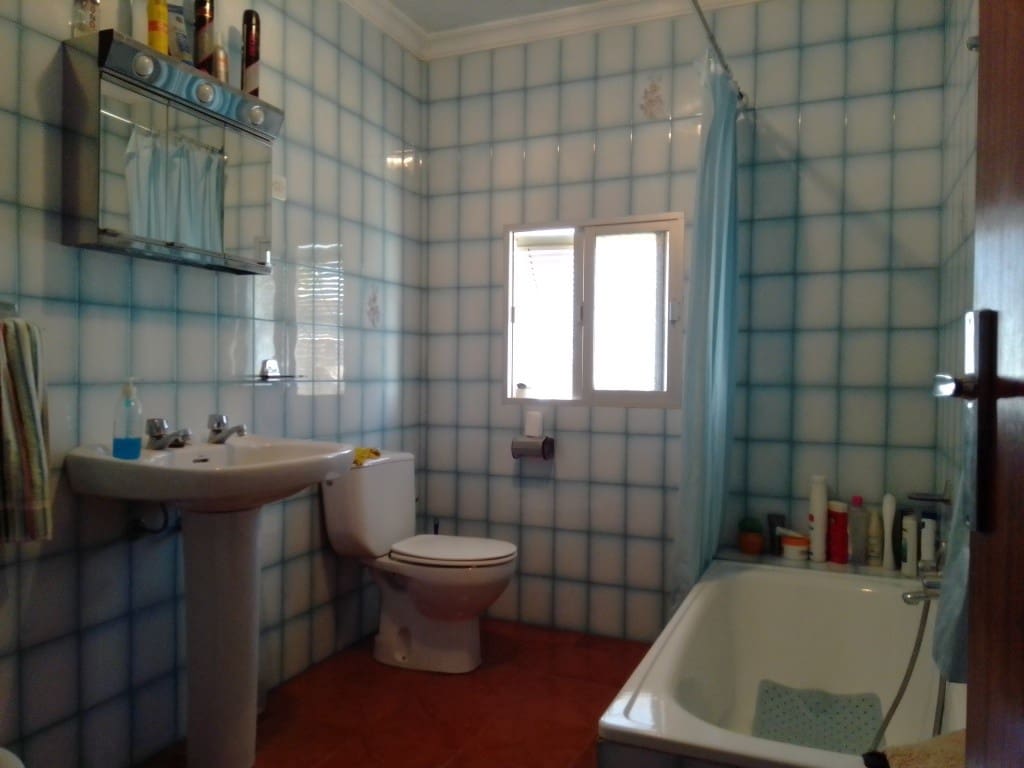 6 soveværelse Byhus til salg i Bobadilla de Alcaudete med garage - € 119.500 (Ref: 6266441)