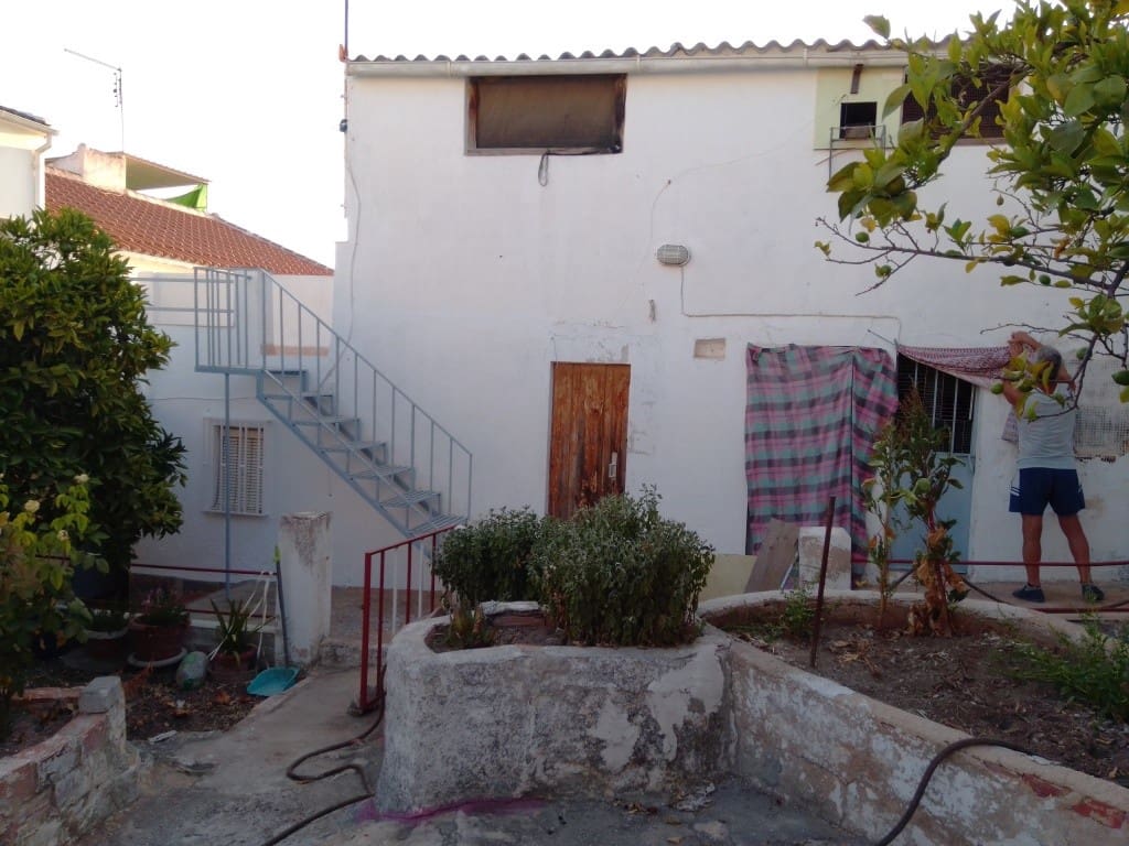 6 soveværelse Byhus til salg i Bobadilla de Alcaudete med garage - € 119.500 (Ref: 6266441)