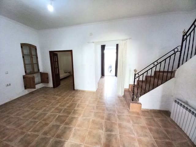 5 soverom Hus til salgs i Monte Lope Alvarez, Martos med svømmebasseng - € 114 000 (Ref: 6269478)