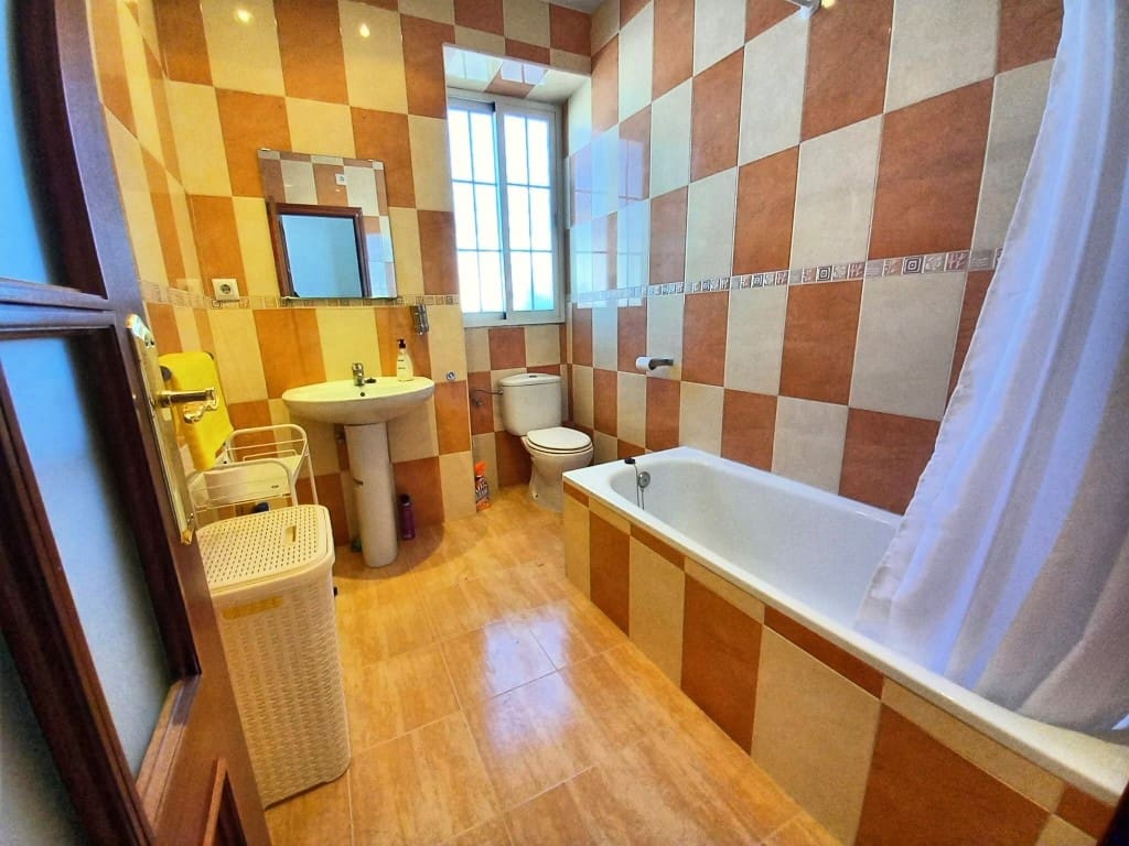 5 soverom Hus til salgs i Monte Lope Alvarez med svømmebasseng - € 114 000 (Ref: 6269478)