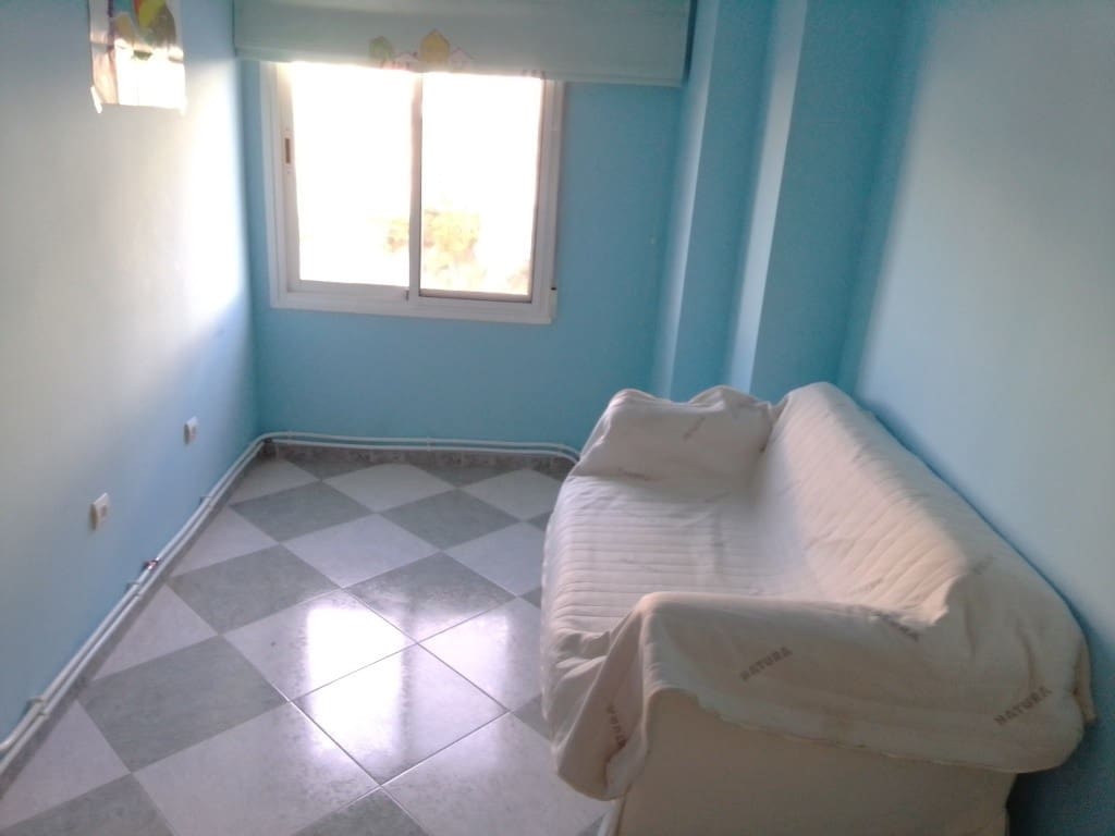 4 bedroom Townhouse for sale in Castillo de Locubin with garage - € 135,000 (Ref: 6428558)