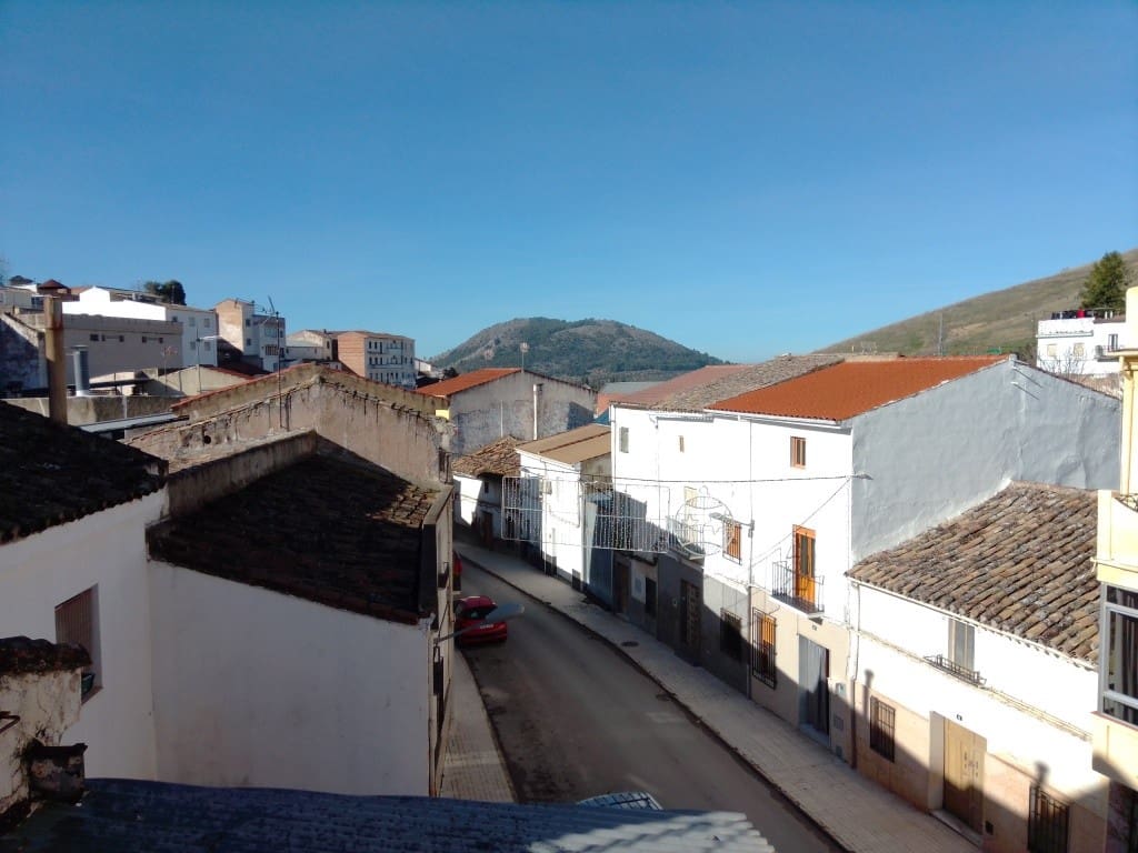 4 bedroom Townhouse for sale in Alcaudete with pool garage - € 50,000 (Ref: 6582423)