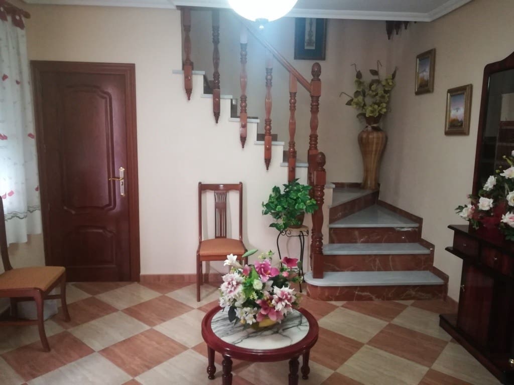 4 chambre Maison de Ville à vendre à Martos - 96 000 € (Ref: 6619495)