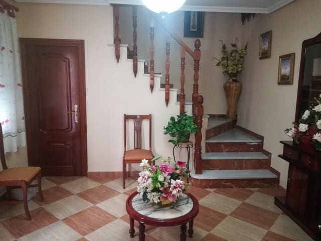 4 chambre Maison de Ville à vendre à Martos - 96 000 € (Ref: 6619495)