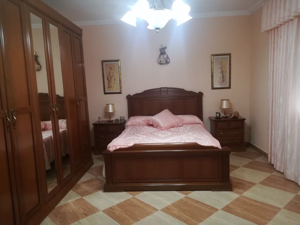 4 chambre Maison de Ville à vendre à Martos - 96 000 € (Ref: 6619495)