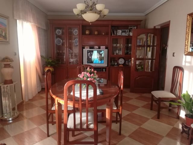 4 chambre Maison de Ville à vendre à Martos - 96 000 € (Ref: 6619495)