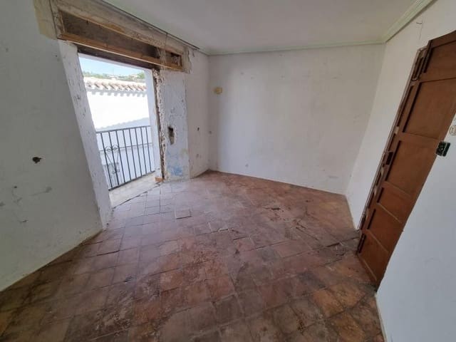 4 makuuhuone Omakotitalo myytävänä paikassa Martos - 17 500 € (Ref: 6719186)