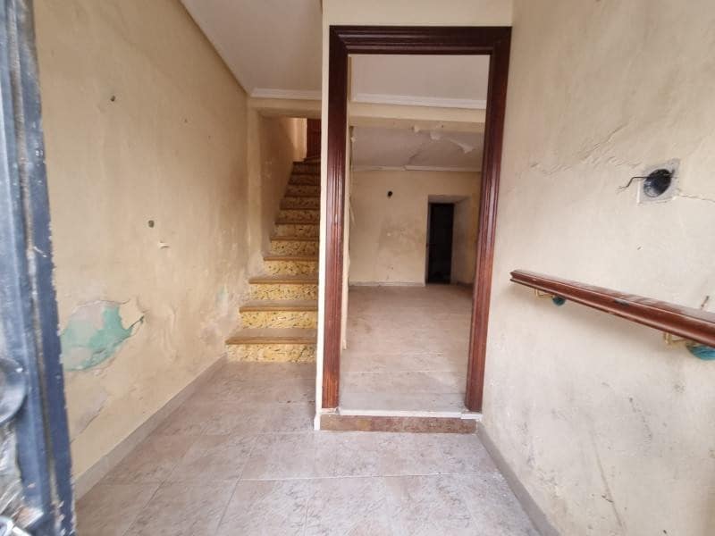 4 makuuhuone Omakotitalo myytävänä paikassa Martos - 17 500 € (Ref: 6719186)